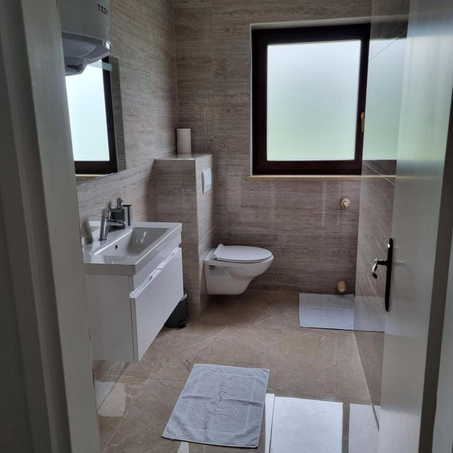 Apartments Krizine อูมัค ภายนอก รูปภาพ