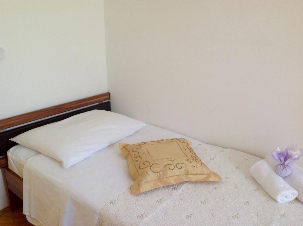 Apartments Krizine อูมัค ภายนอก รูปภาพ